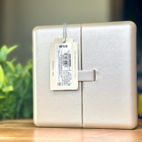 A New Day Jewelry Box with Snap Closure - Picture 4 of 4